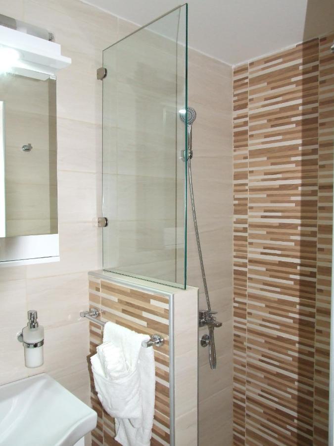 Apartman Nena Pirot Buitenkant foto